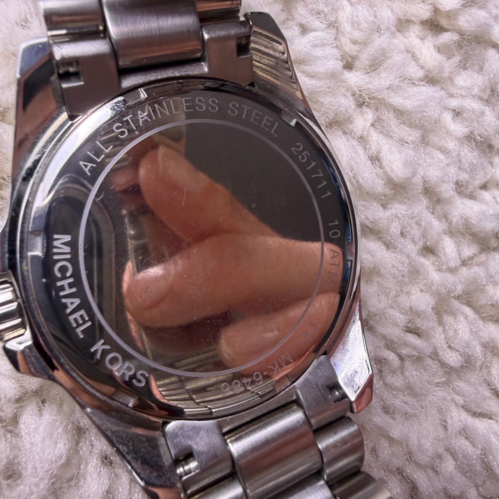 Women’s Michael Kors Bradshaw Silver Watch - Picture 7 of 8